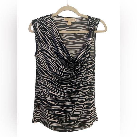 Michael Kors Black and White Ruched Sleeveless Blouse EUC M - Picture 2 of 5